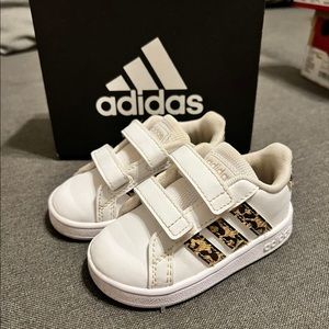 Infant adidas grand court sneakers (4)